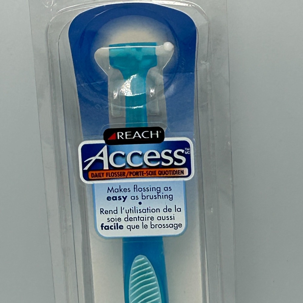 Reach Access Daily Flosser Starter Kit 4 Disposable Snap-on heads Vintage Teeth